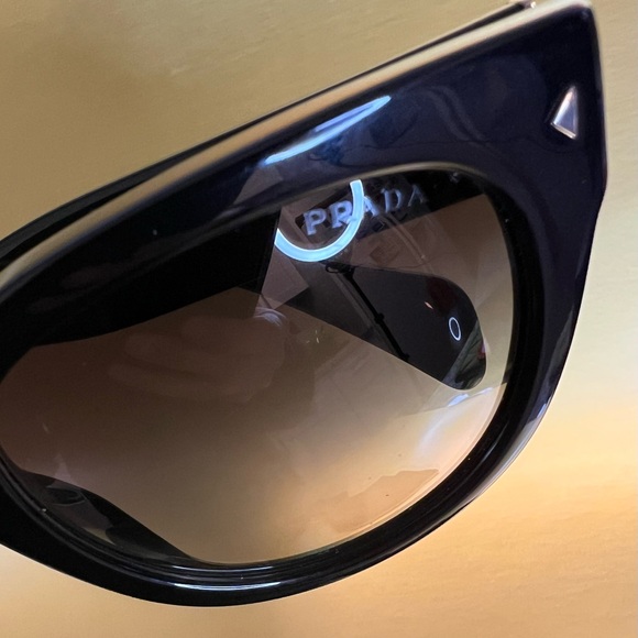 Prada SPR 17O Black Cat-Eye Sunglasses – Authentic – Good Used Condition - Picture 8 of 10